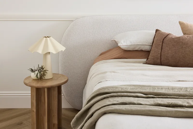 Berlyn 3PCE King Bedroom Suite | Ivory Fabric