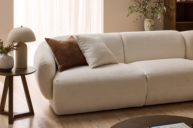 Courbe White Curved Chaise Sofa | Right Chaise | Sectional Sofa