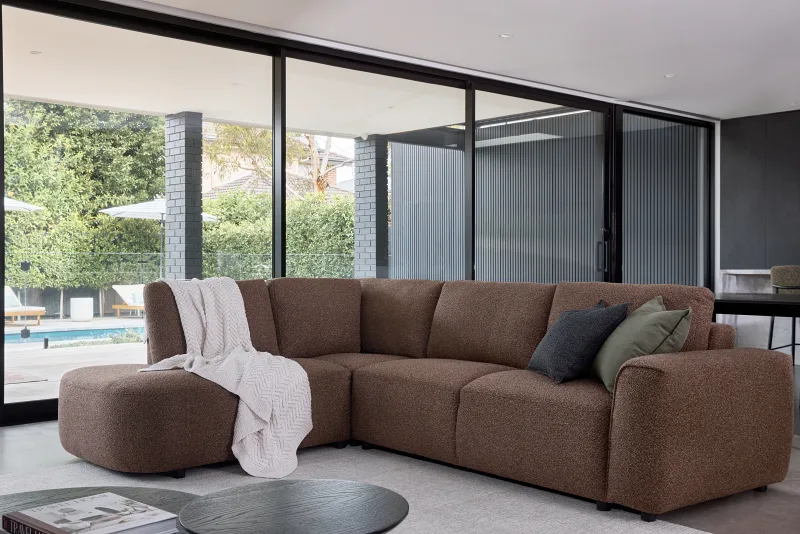 Melbourne_Brown_Sofa1_xdo4mf