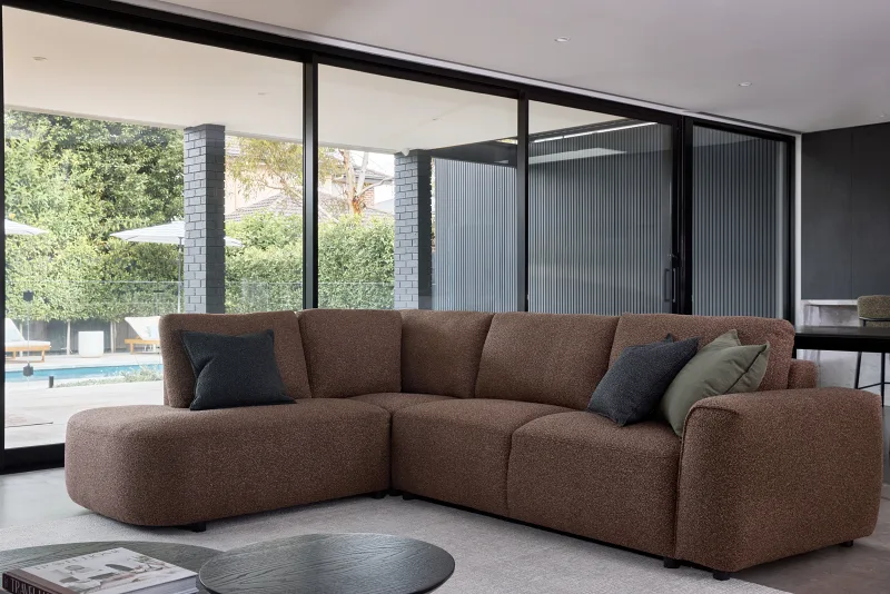 Melbourne_Brown_Sofa_fpkvwv