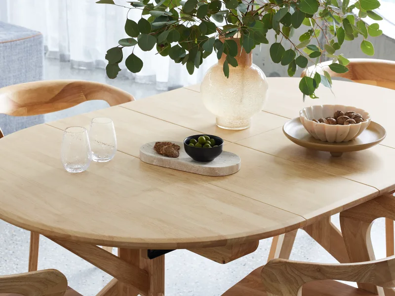 Casa Hardwood Extendable Dining Table | Round | Natural