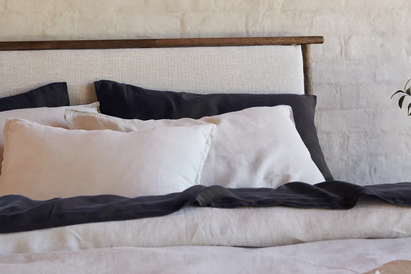 Oslo Hardwood Queen Size Bed Frame | Rustic Walnut 