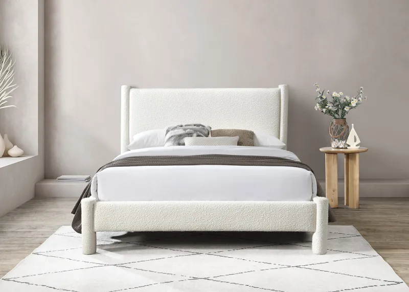 Lomas Queen Bed | Ivory Fabric
