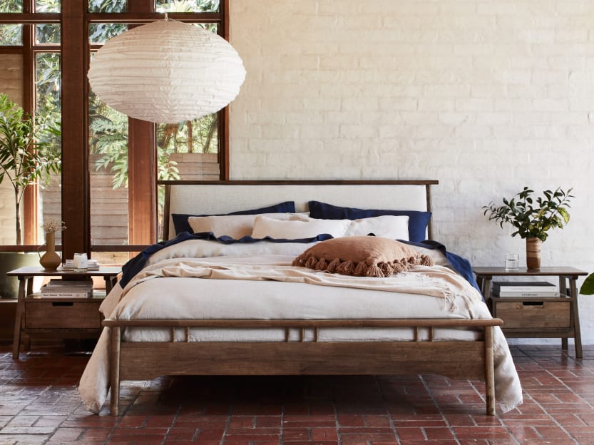 Oslo Hardwood Queen Size Bed Frame | Rustic Walnut 