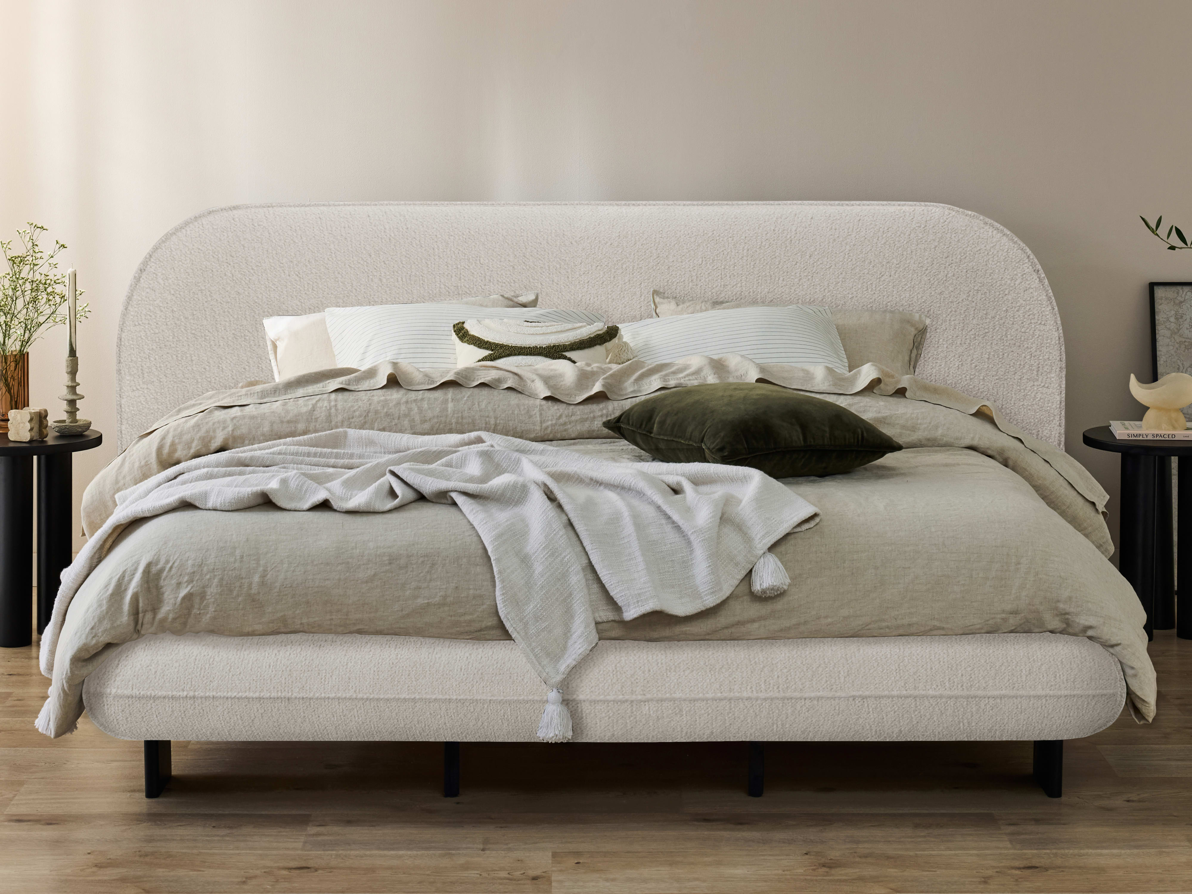 Berlyn Queen Bed | Ivory Waffle Fabric