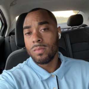 Avatar image of  G